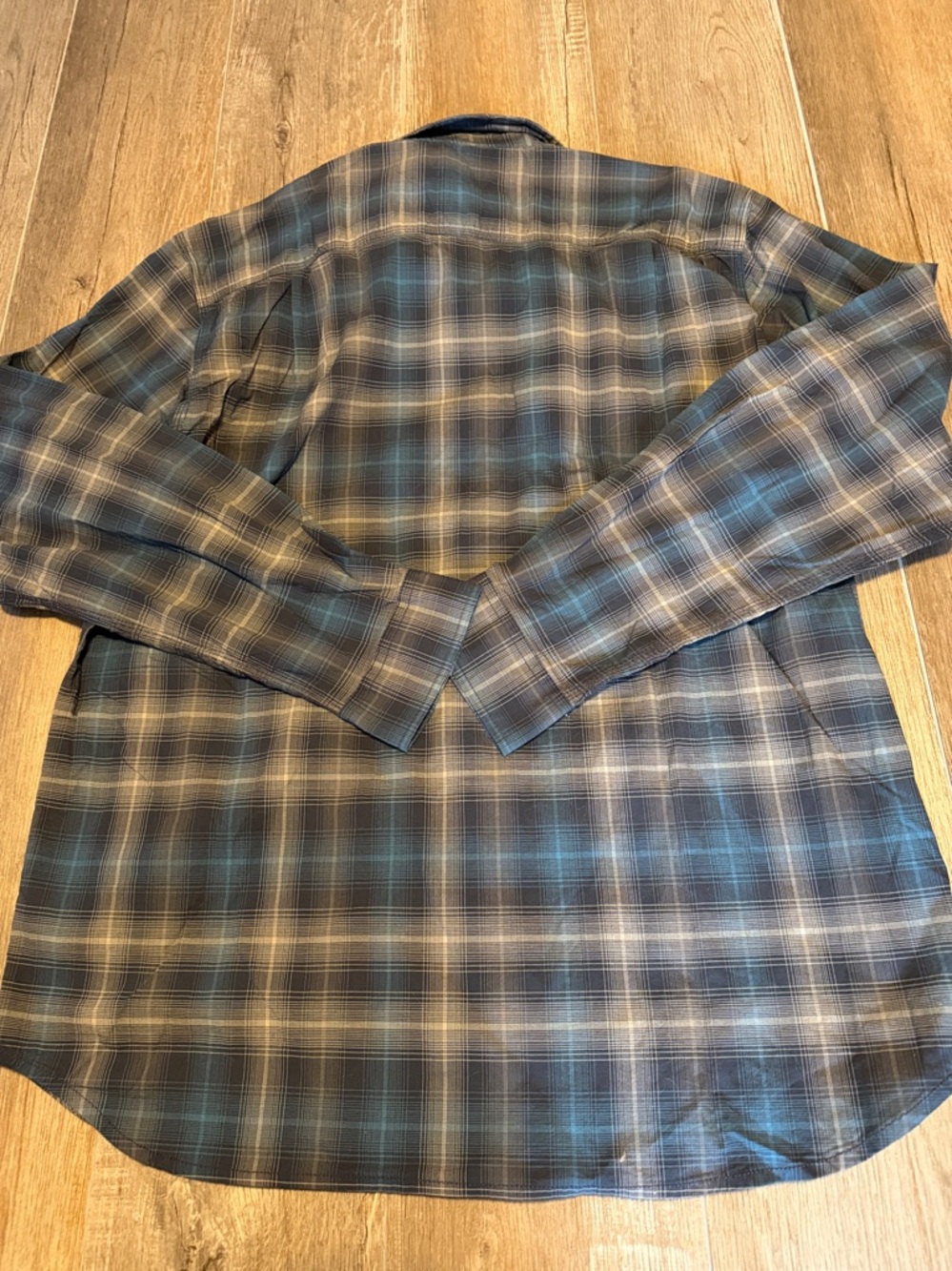 Carhartt Relaxed Fit Blue and Gray Plaid Long-Sleeve Button-Up Shirt - Picture 6 of 6